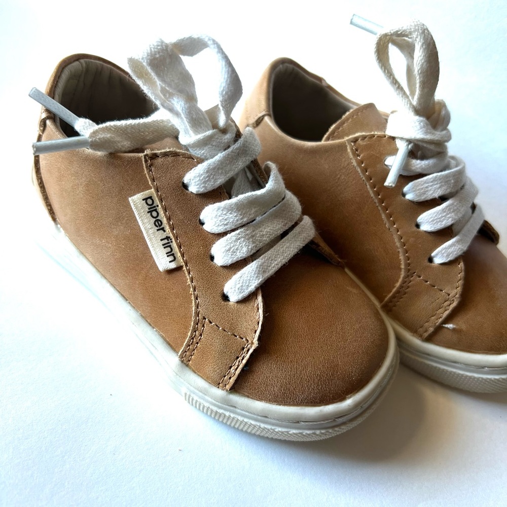 Piper Finn Toddler Size 4 Shoes